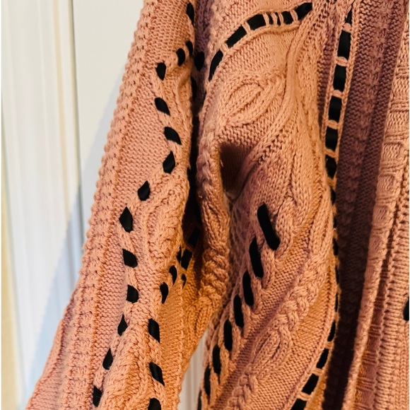 Le Lis Blanc Cardigan - Picture 3 of 5